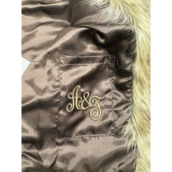 NWT Abercrombie And Fitch Brown/Tan Women’s Size Medium Lined Faux Fur Vest - Picture 3 of 3